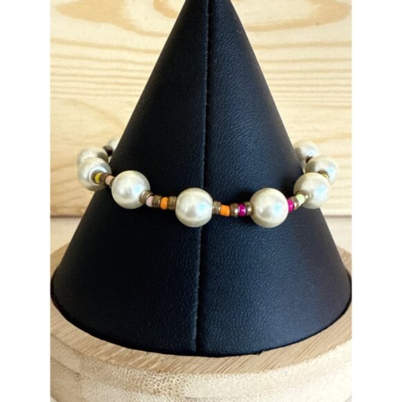 Beaded Bracelet With Faux Pearls & Multicolored Beads - Picture 3 of 3